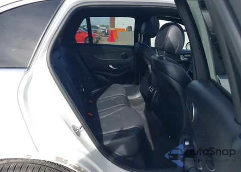 2018 Mercedes-Benz Glc 300 from USA, damaged, VIN WDC0G4JB2JV033003